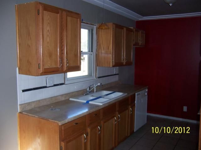 3225 Jennifer Ln, St Joseph, MO 64506