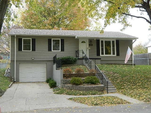 2508 College, St Joseph, MO 64503