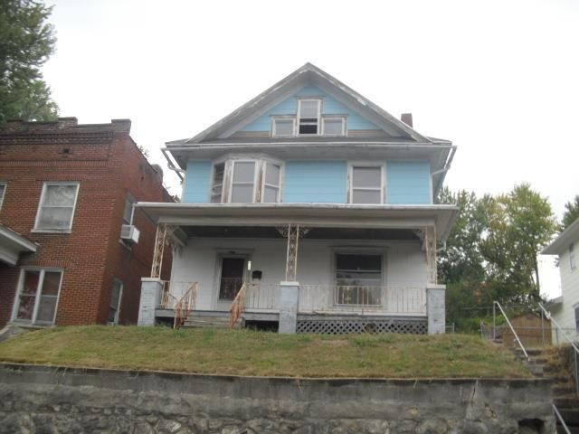 417 N 16 St, St Joseph, MO 64501