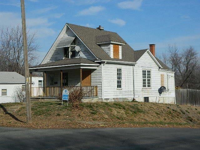 125 S 20 St, St Joseph, MO 64507