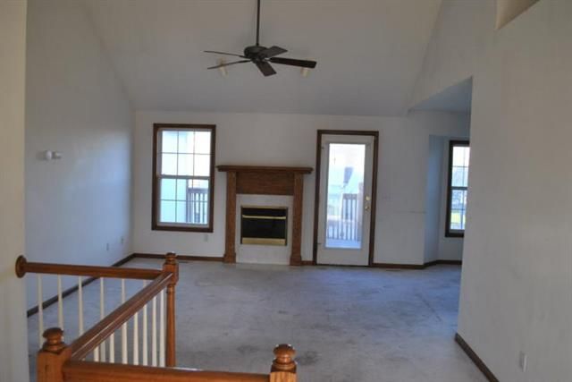 5405 Long View Dr, St Joseph, MO 64503