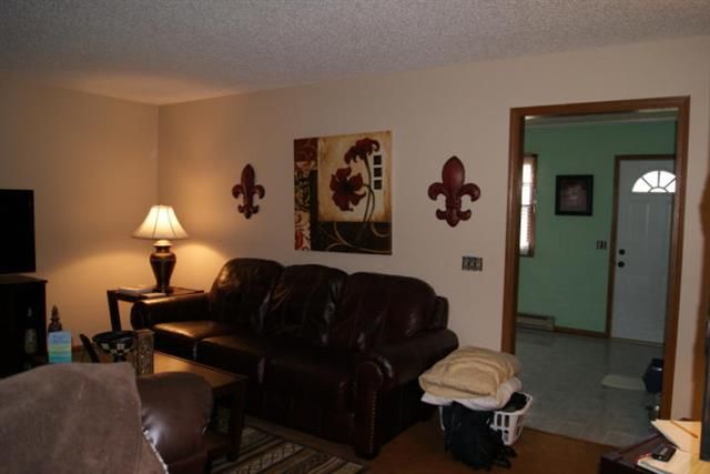 810 E Elijah St, Easton, MO 64443