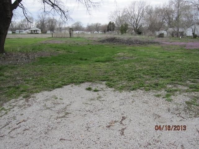 6506 Lake Ave, St Joseph, MO 64504