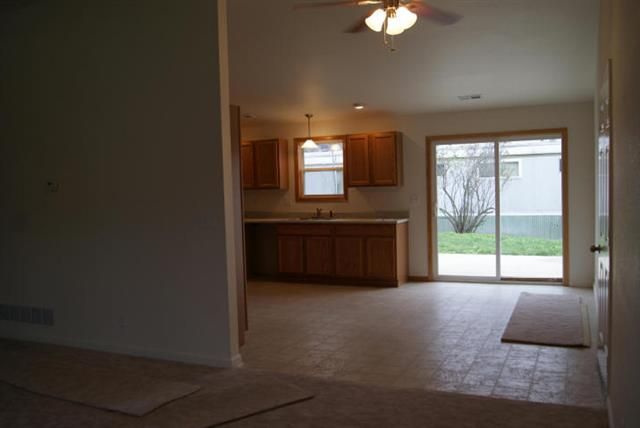 104 W Price, Savannah, MO 64485