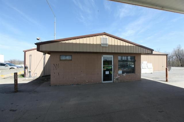 1053 71 Highway, Bolckow, MO 64427