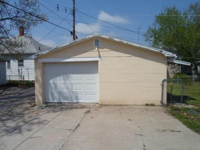 6006 Meade St, St Joseph, MO 64504
