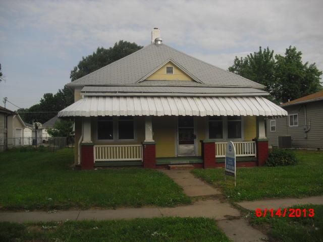 6006 Meade St, St Joseph, MO 64504