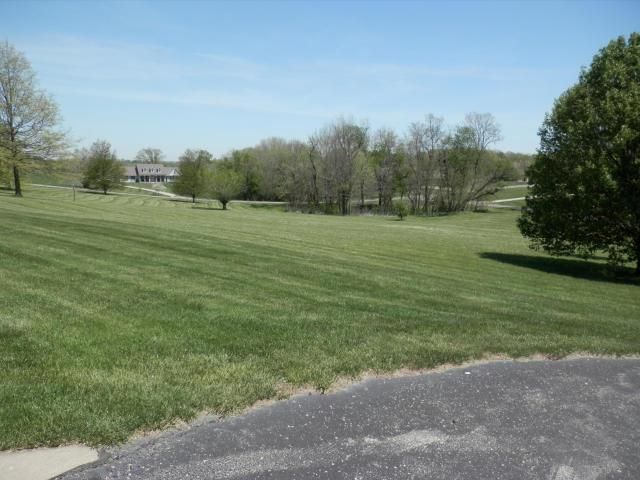 21 Summerhill Ct, St Joseph, MO 64507