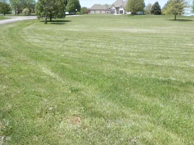 21 Summerhill Ct, St Joseph, MO 64507