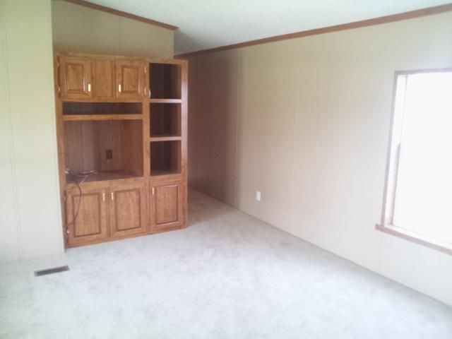 29 10543 Co Road 375, St Joseph, MO 64505
