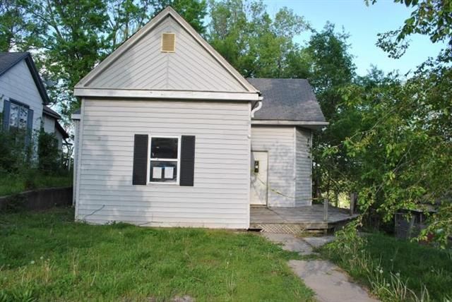 1301 Main St, St Joseph, MO 64501