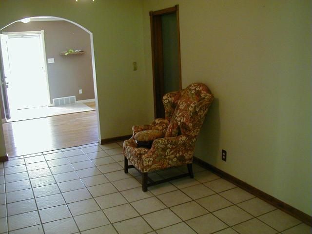 616 N 26th St, St Joseph, MO 64506
