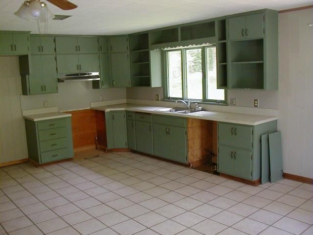 616 N 26th St, St Joseph, MO 64506