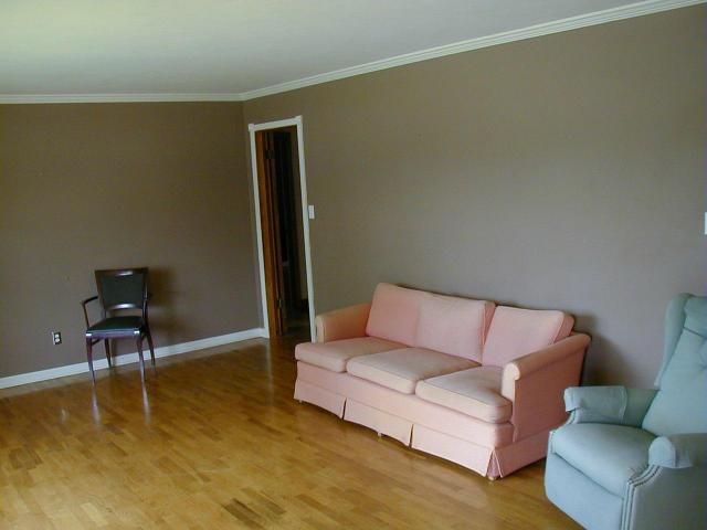 616 N 26th St, St Joseph, MO 64506