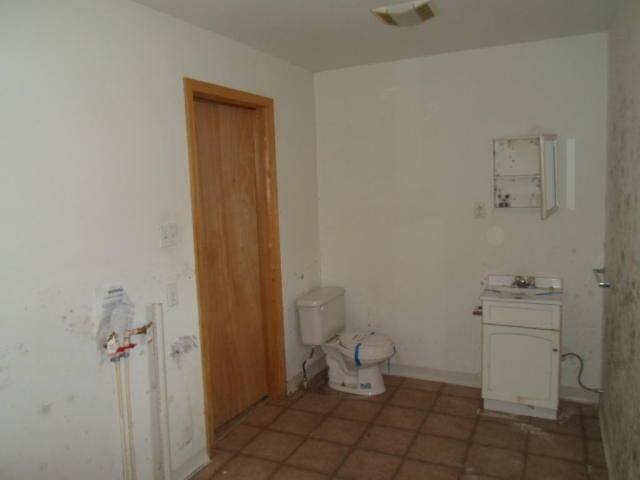 1921 Holman, St Joseph, MO 64501