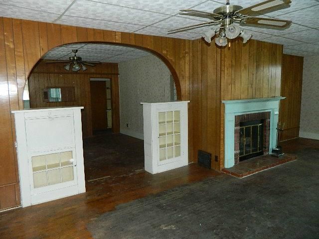 6206 Washington St, St Joseph, MO 64504
