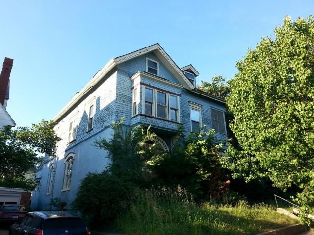 1025 Angelique St, St Joseph, MO 64501