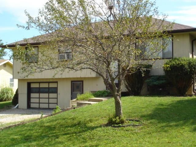 306 W Elk St, Savannah, MO 64485