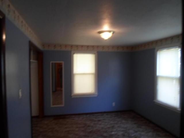 5501 S 2nd St, St Joseph, MO 64504