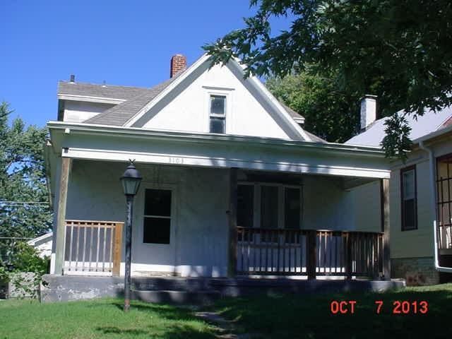 3103 Penn St, St Joseph, MO 64507