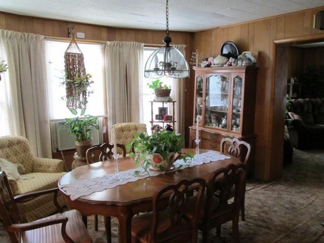 1403 N 10th St, St Joseph, MO 64501