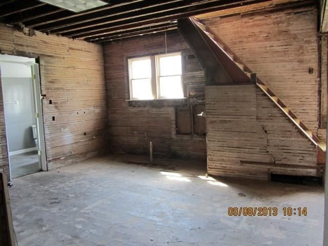 3003 S 29th St, St Joseph, MO 64503