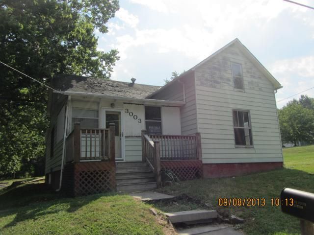 3003 S 29th St, St Joseph, MO 64503