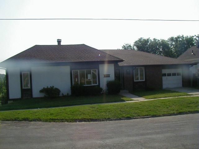 2023 N 4th St, St Joseph, MO 64505