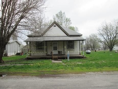 205 Elm St, Rosendale, MO 64483