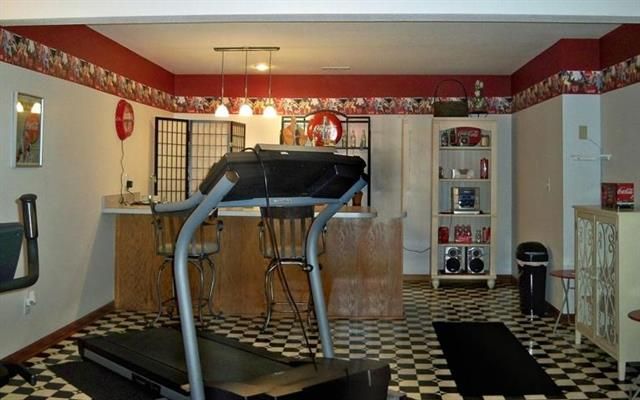 2305 Buckingham, St Joseph, MO 64506