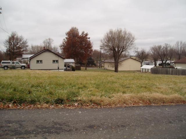 6th & W Benton St, Savannah, MO 64485