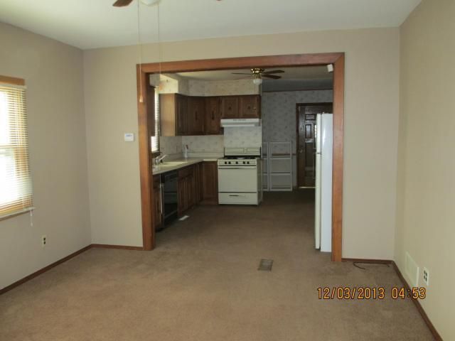 3014 Burnside Ave, St Joseph, MO 64505