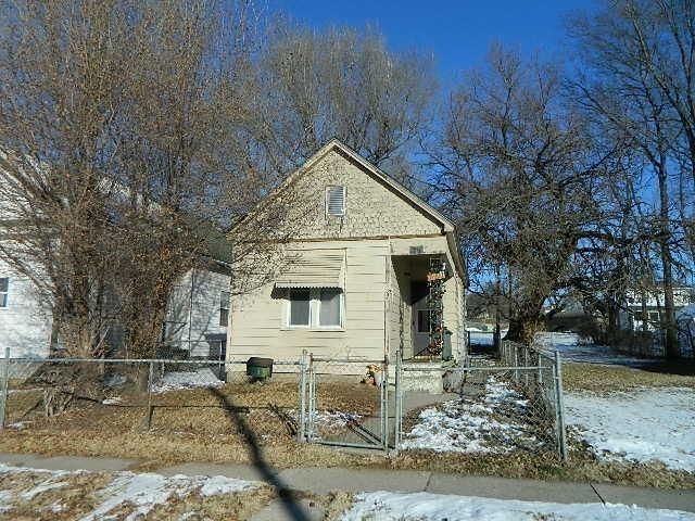 2307 Locust St, St Joseph, MO 64501