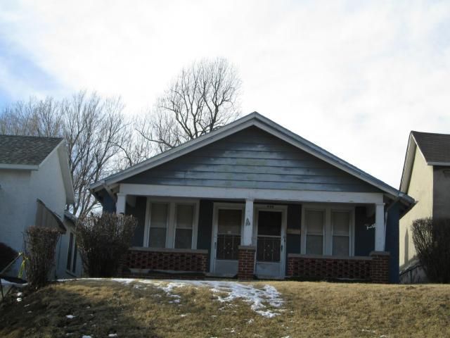 518 S 16th, St Joseph, MO 64501