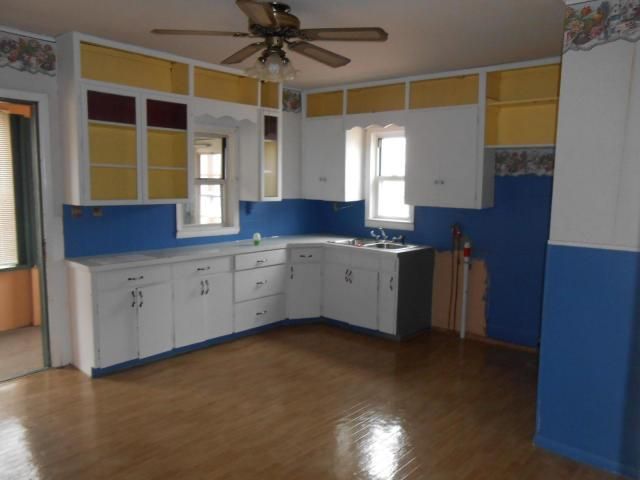 708 S 11th St, Bethany, MO 64424