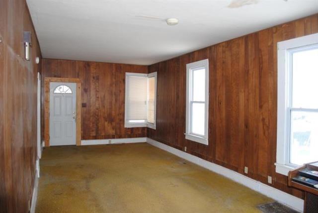 206 S 22nd St, St Joseph, MO 64501