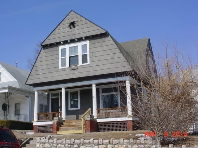 2229 Francis St, St Joseph, MO 64501