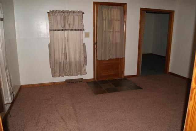 2805 S 18 St, St Joseph, MO 64503