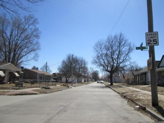 6220 Carnegie St, St Joseph, MO 64504