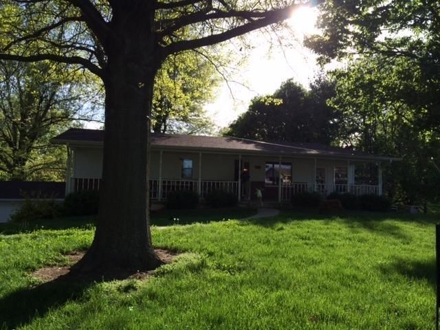 107 S Ridge Dr, Oregon, MO 64473