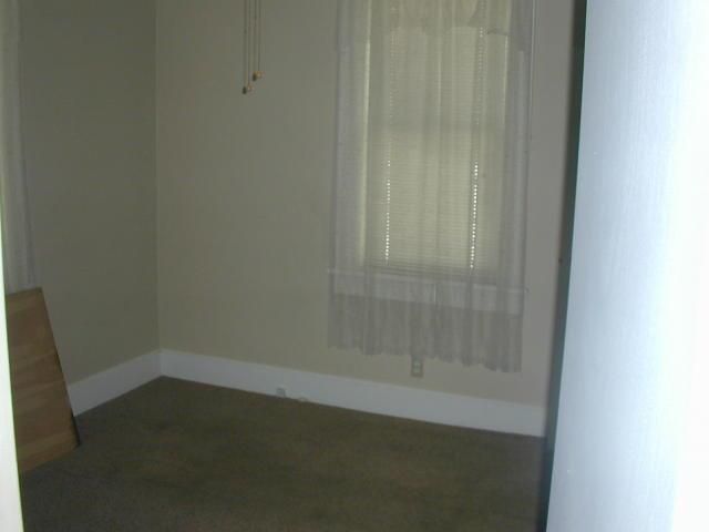 1615 Sacramento, St Joseph, MO 64503