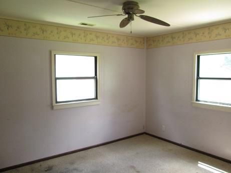 2632 Jules St, St Joseph, MO 64501