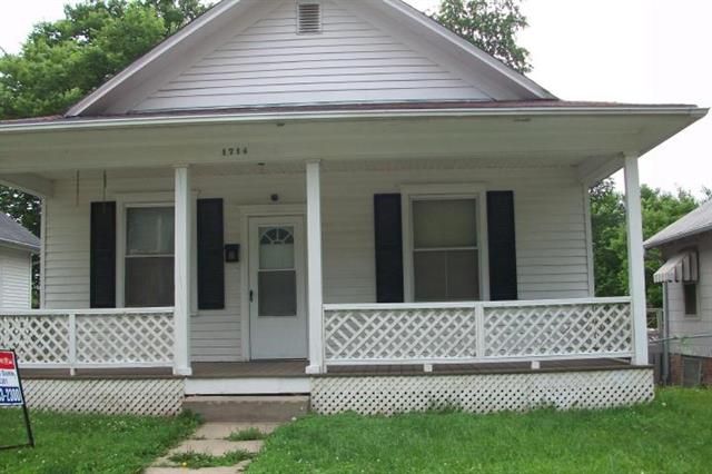 1714 S 33rd, St Joseph, MO 64507