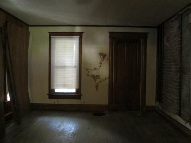 1914 Faraon, St Joseph, MO 64501