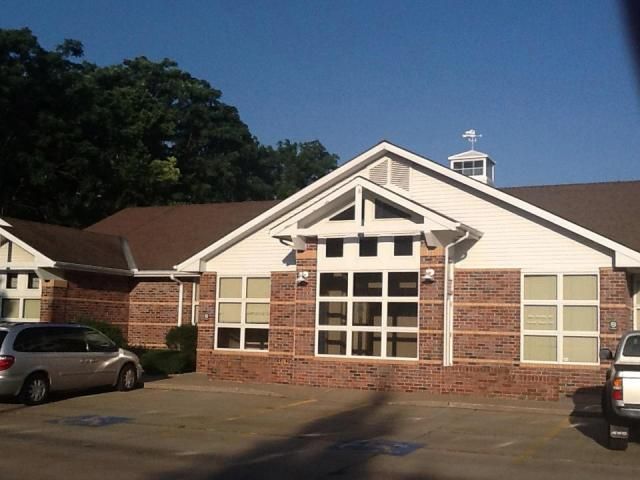1502 N 36th St, St Joseph, MO 64506