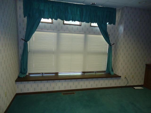 1502 N 36th St, St Joseph, MO 64506