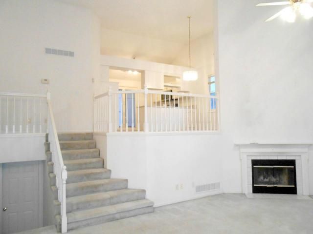 3906 Mallard Ct, St Joseph, MO 64506