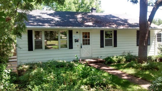 1921 N 31st St, St Joseph, MO 64506