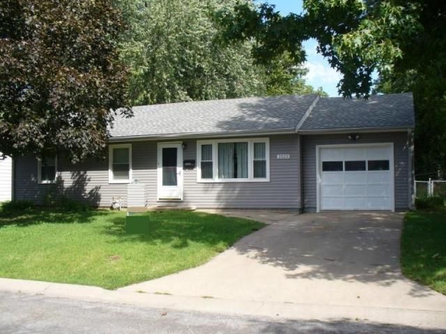 2523 Carter St, St Joseph, MO 64503