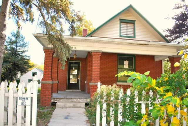 1416 Pacific St, St Joseph, MO 64503